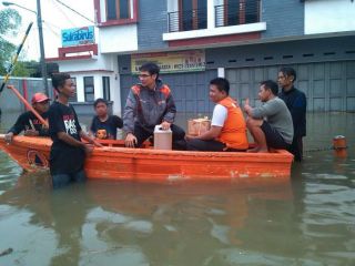 RZ Salurkan Bantuan ke korban banir di Kabupaten Bandung Selatan 