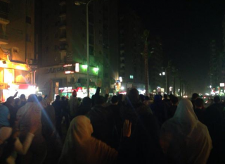 Pendukung Mursi berdemonstrasi di kawasan Tahrir. (Islammemo.cc)