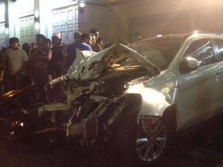 Mobil Mitsubishi Outlander Sport B 1658 PJE yang jadi penyebab tabrakan maut  di Pondok Indah, Selasa (20/1/15).  (detik.com)