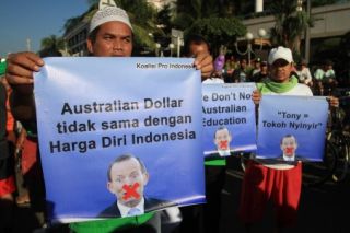 Gerakan Koin untuk Australia, mengolok-olok PM Tony Abbott (gresnews.com)