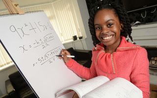 Esther Okade, mahasiswi jurusan matematika yang baru berumur 10 tahun (telegraph.co.uk)