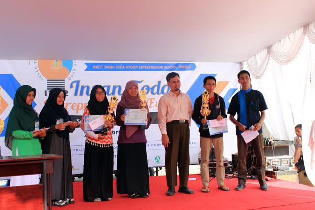 SMK Islam Terpadu Insan Toda atau yang lebih akrab dikenal dengan “Bogor Entrepreneur School” menyelenggarakan kegiatan Insan Toda Entrepreneurship Expo (ITE2) 2015 se-Bogor, Sabtu-Ahad (21-22/2/2015). (Ramadhan Aziz)