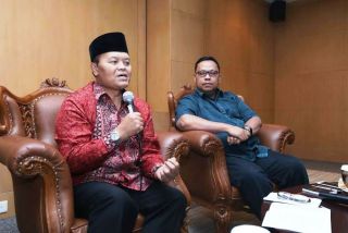 Wakil Ketua MPR Hidayat Nur Wahid dalam diskusi tentang Lembaga Pengkajian Konstitusi MPR, di Gedung MPR/DPR, Senayan, Jakarta, Kamis (12/2).  (pks.or.id)