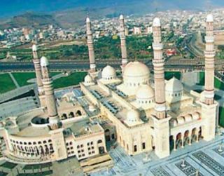 Salah satu masjid kebanggaan di Yaman. (yemen-press.com)