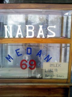 'Nabas' adalah merek warung makan yang sajian utamanya daging babi. (Darso Arief Bakuama)
