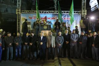 Aksi yang digelar Hamas dan warga Gaza dalam menolak kebijakan rezim kudeta Mesir. (felesteen.ps)