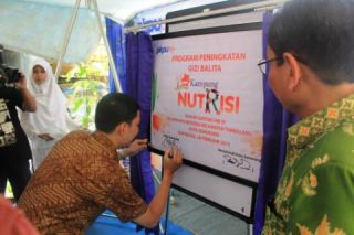 Peresmian Kampung Nutrisi PKPU oleh Ir. Bambang Haryono selaku Kepala Bappeda Semarang. Sabtu (28/2/15). (Abhy/kis/pkpu)