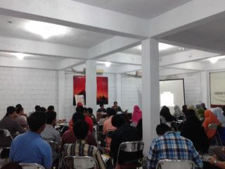 Kuliah perdana Sekolah Pemikiran Islam Indonesia Tanpa JIL (SPI ITJ), Kamis (5/3/15). (Nur 