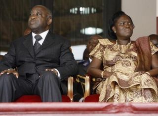 Laurent Gbagbo dan istrinya Simone Gbagbo (alyaoum24.com)