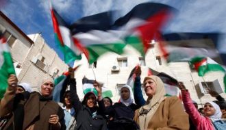 Warga palestina merayakan pengakuan PPB atas Kedaulatan Palestina.  (viva.co.id)