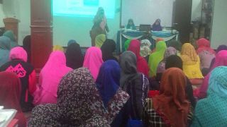 Kajian Muslimah (KAMUS) tema Kesehatan Reproduksi Wanita, Ahad (19/4). Johor, Malaysia.