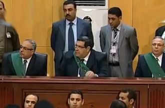 Pengadilan rezim kudeta Mesir. (almashhad-alyemeni.com)