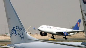 Pesawat maskapai Egypt Air (bbc.coo.uk)