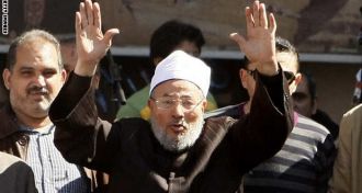 Syaikh Al-Qaradhawi di Bundaran Tahrir. (aljazeera)