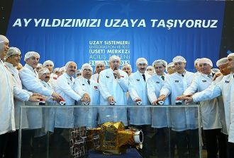 Erdogan saat membuka pusat riset antariksa. (anadolu)