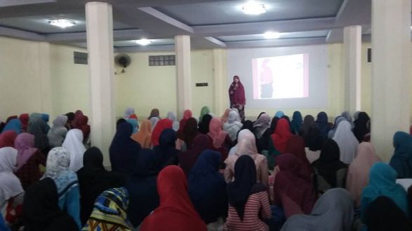 Seminar Muslimah "BEAU-TEE" FARIS. (Deasy Lyna Tsuraya)
