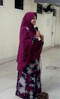 Seminar Muslimah "BEAU-TEE" FARIS. (Deasy Lyna Tsuraya)