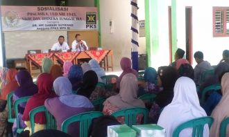 Sosialisasi 4 pilar oleh Anggota MPR RI dari Fraksi PKS, di Komplek SDIT Mutiasa Hati Lasem, Kabupaten Rembang, Jawa Tengah, Ahad (10/5).