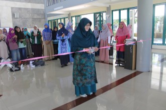 Grand Launching “Hijab Area & Gerakan UNDIP Berhijab” di Masjid Kampus Universitas Diponegoro (UNDIP) Tembalang  Semarang, Sabtu (6/6/2015). (Meirna Fatkhawati)