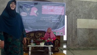 Grand Launching “Hijab Area & Gerakan UNDIP Berhijab” di Masjid Kampus Universitas Diponegoro (UNDIP) Tembalang  Semarang, Sabtu (6/6/2015). (Meirna Fatkhawati)