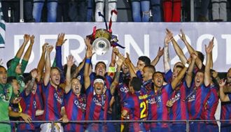 Barcelona berhasil mengangkat tropy Liga Champions 2015 usai mengalahkan Juventus 3-1. Ahad (7/6/15)