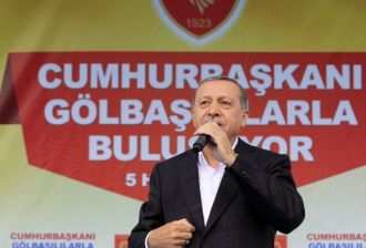 Erdogan saat berkampanye kemarin. (Anadolu)