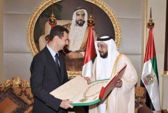 Pertemuan Al-Assad dan pemimpin Emirat beberapa tahun silam (arsip Islam Memo)