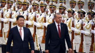 Erdogan saat berkunjung ke China. (gdb.voanews.com)