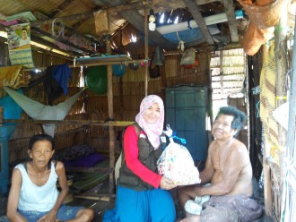 Salah satu kegiatan para relawan Sekolah Guru Indonesia - Dompet Dhuafa angkatanVII kab. Kuburaya – Kalimantan  Barat. (Jahidin/DD)