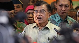 DPR meminta wapres Jusuf Kalla mengurusi fakir miskin dari pada kaset pengajian. (liputan6.com)