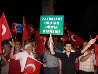 Unjuk rasa dukung muslim Uighur di Turki (islammemo.cc)