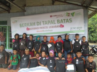 Kegiatan Kampung Ramadhan yang dilaksanakan oleh relawan Sekolah Guru Indonesia angkatan 7- Dompet Dhuafa (SGI - DD) di Kubu Raya. (asyanti nurmuawwanah)