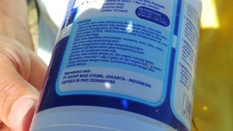 Botol sabun deterjen cair buatan Indonesia yang ditemukan di Reunion (reuters/cnn)