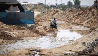 Air laut yang dikirim Mesir sudah membanjiri perbatasan dengan Jalur Gaza. (egyptwindow.net)