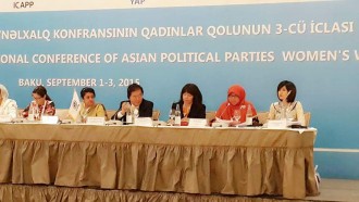 Ketua Bidang Perempuan PKS, Anis Byarwati, saat menjadi pembicara di International Conference of Asian Political Parties (ICAPP) di Baku, Azerbaijan, Kamis (3/9). (IST)