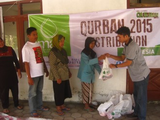 Muslim Aid Indonesia mendistribusikan ratusan hewan kurban pada Hari Raya Idul Adha 1436 Hijriah. (MAI)