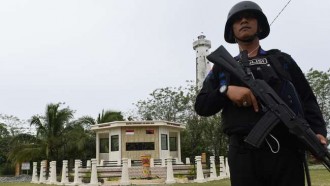 Pemerintah Indonesia terus mengupayakan pembebasan 2 orang WNI yang ditahan kelompok OPM di Papua Nugini. (cnnindonesia.com)