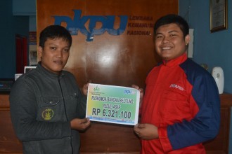 Puskomda (Pusat Komunikasi Daerah) Bangka Belitung menyalurkan bantuan untuk korban kabut asap lewat PKPU. (Mira/kis/PKPU)