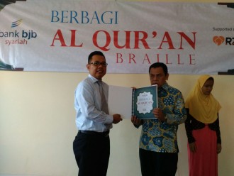 Launching Pelatihan Baca Tulis Al-Quran Braille di SD Juara Cimahi, pada Senin (23/11/15).  (Rena/RZ) 