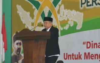 Ketua umum terpilih hasil muktamar Persis XV, KH Aceng Zakaria. (persis.or/id)