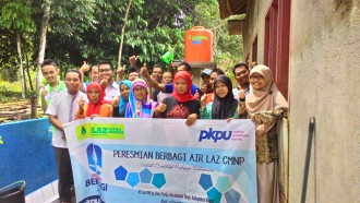 Peresmian sarana air bersih di Desa Tenjo, Kecamatan Tenjo, Kab. Bogor, Sabtu (12/12/15). (Vina/kis/PKPU)‎