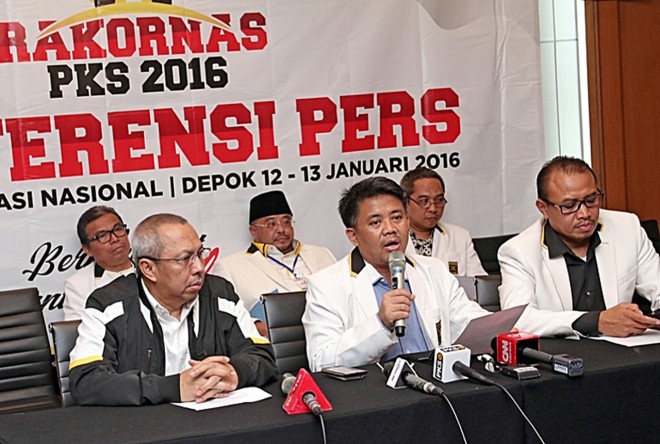 Presiden PKS saat konferensi pers Rakornas PKS, Rabu (13/1/2016). (ist)