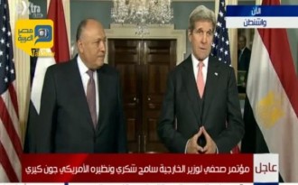 Menlu Mesir dan koleganya Menlu AS, John Kerry. (egyptwindow.net)