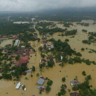 Banjir dan tanah longsor di beberapa daerah di Kota Solok, Kab Agam, Kab Solok Selatan, dan Kab 50 Koto Provinsi Sumatera Barat. (Putri/PKPU)