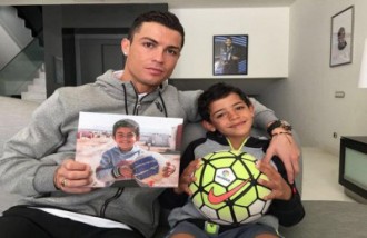 Cristiano Ronaldo dan Ayman. (twitter)
