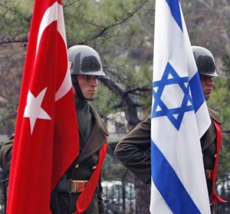 Bendera Israel dan Turki simbol akan membaiknya hubungan keduanya. (cdn.i24news.tv)