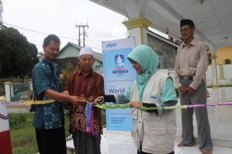 Peresmian Program Berbagi Air di Desa Situ Udik, Bogor, Minggu (3/4/2016). (IRS/Putri/PKPU)