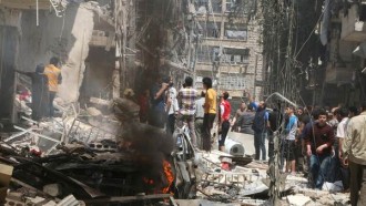 Serangan pesawat tempur tentara Asad di Aleppo. (islammemo.cc)