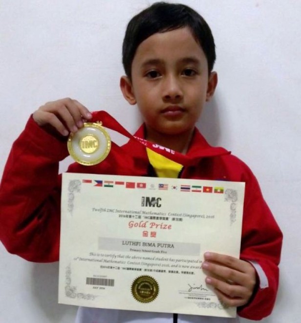 Lutfi Bima Putra, Siswa MIN 9 Jakarta peraih medali emas pada ajang International Mathematics Competition (IMC) di Singapura. (kemenag.go.id)