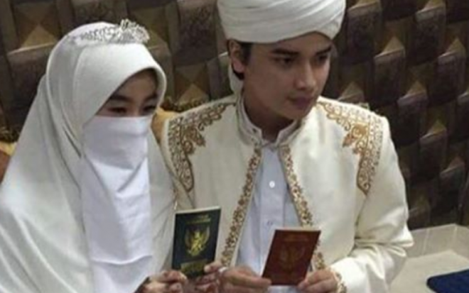 Muhammad Alvin Faiz (17) menikah dengan Larissa Chou, Mualaf keturunan Tionghoa. (pojoksatu.id)